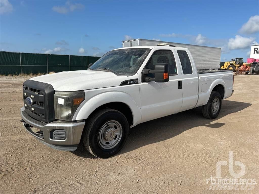 Ford F-250 皮卡.傳統半斗卡車/側卸板