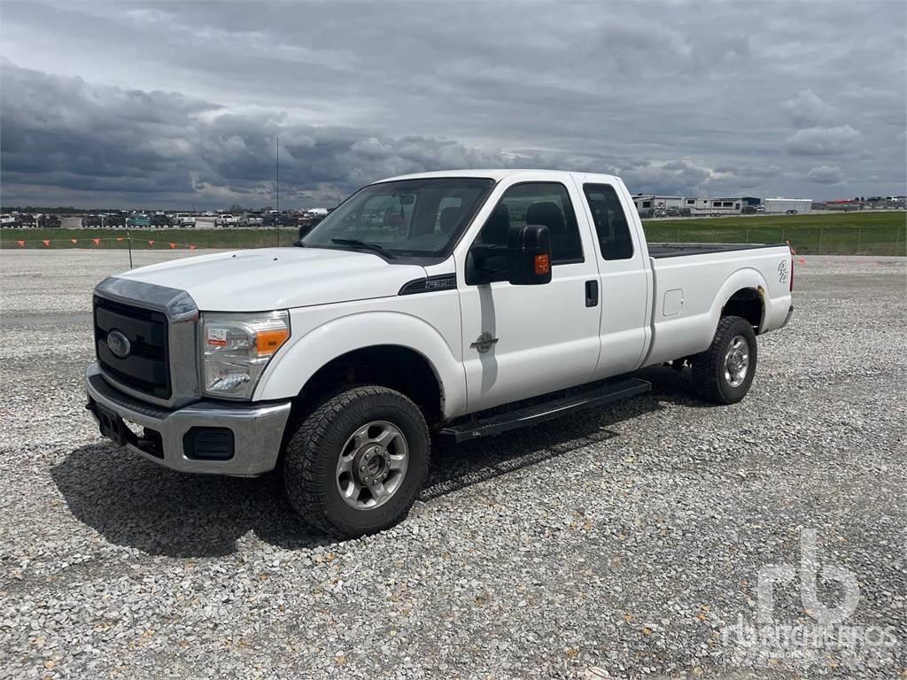 Ford F-350 皮卡.傳統半斗卡車/側卸板