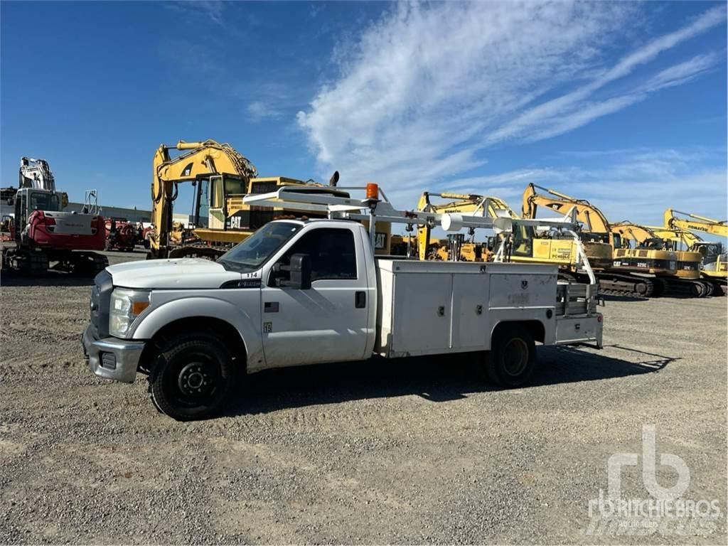 Ford F-350 都市/通用型車輛