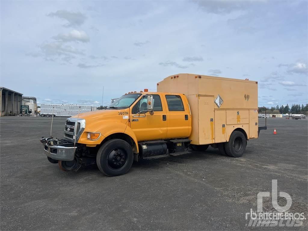 Ford F-750 都市/通用型車輛