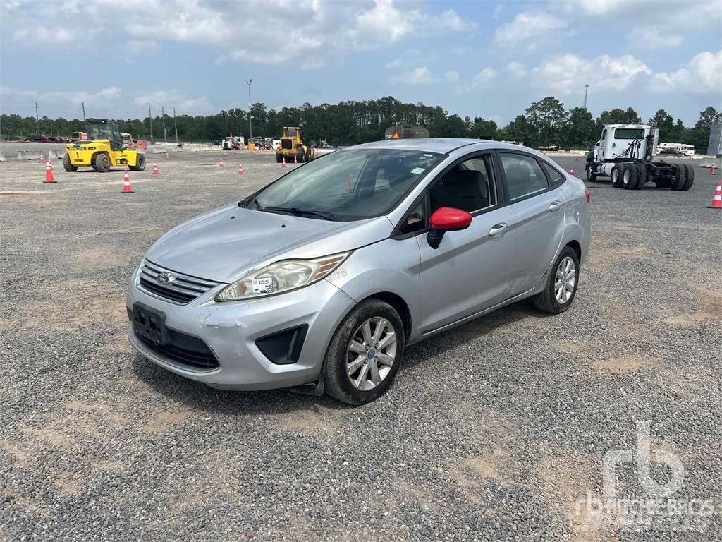 Ford FIESTA 汽車
