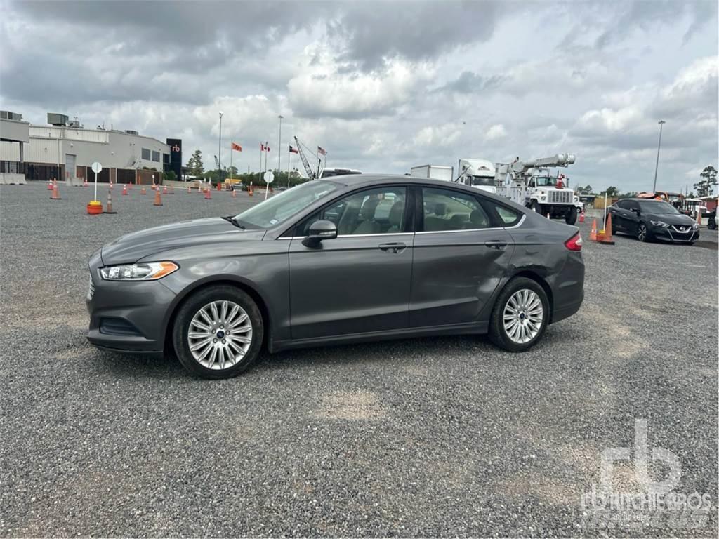 Ford FUSION 汽車