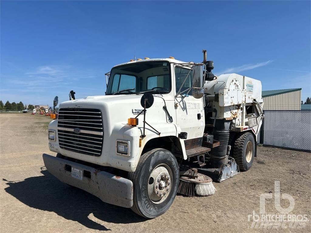 Ford L7000 清掃車