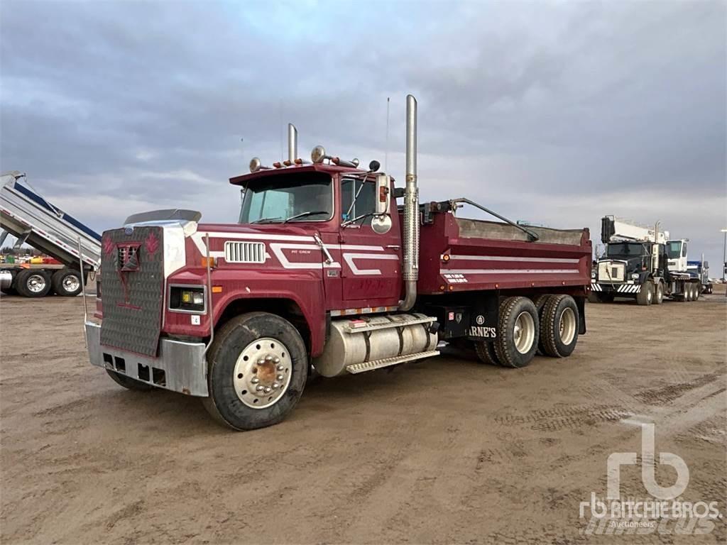 Ford LTL9000 傾卸式卡車