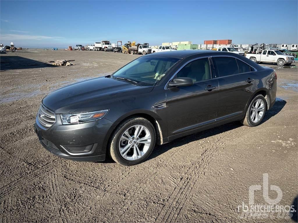 Ford TAURUS 汽車