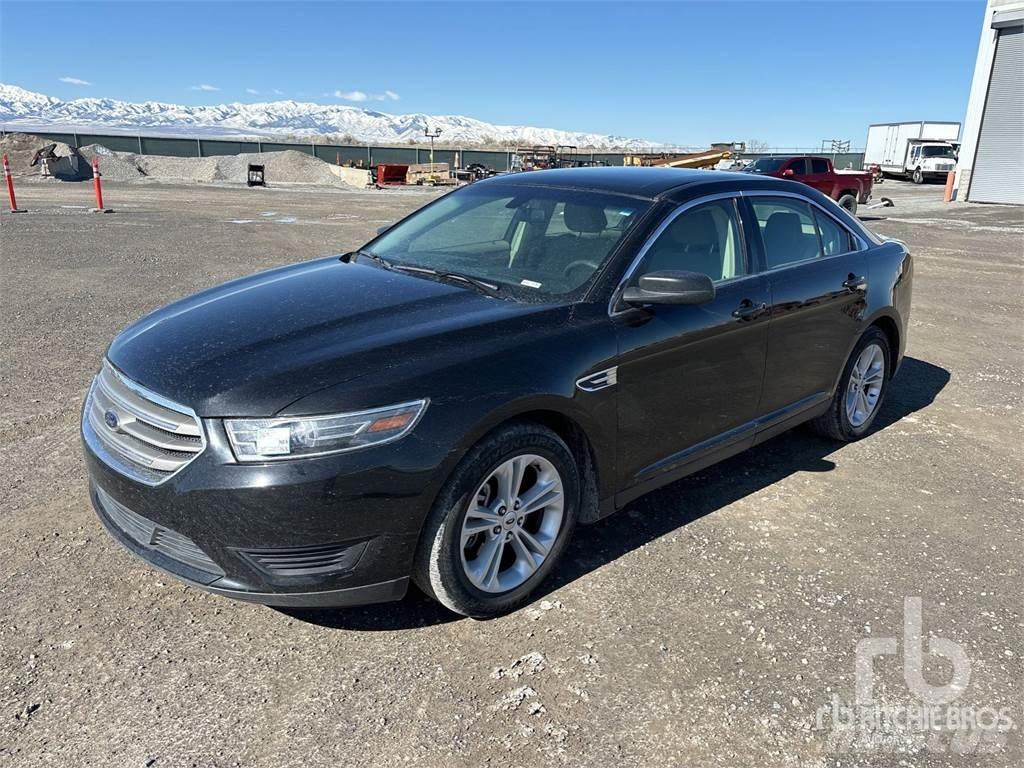 Ford TAURUS 汽車