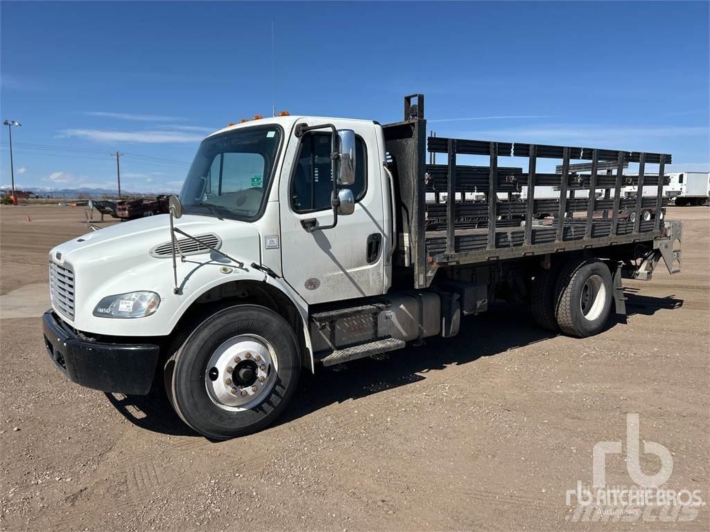 Freightliner M2 平板式/側卸式卡車