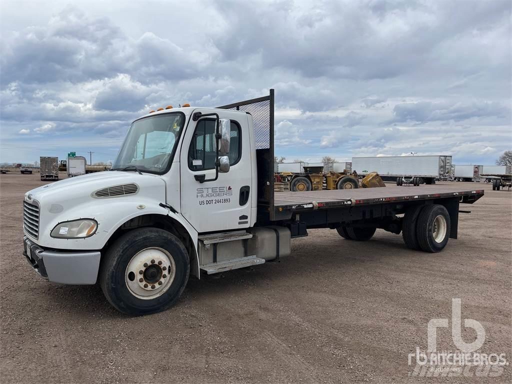 Freightliner M2 平板式/側卸式卡車