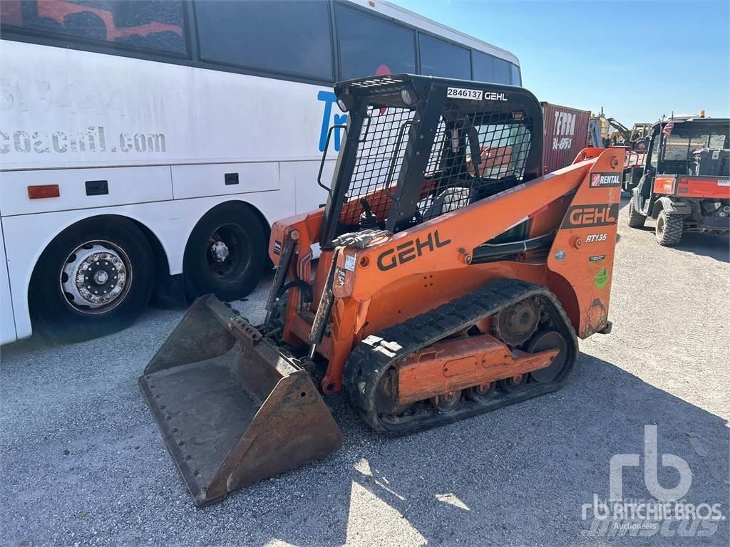 Gehl RT135 滑移轉向裝載機