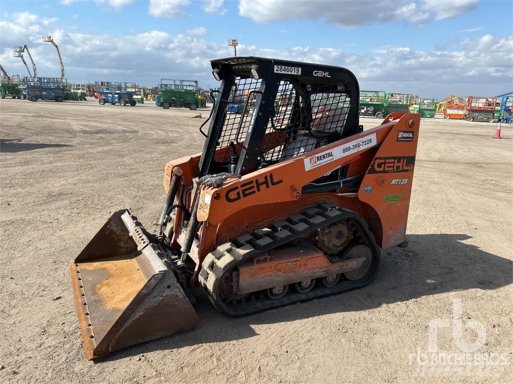 Gehl RT135 滑移轉向裝載機