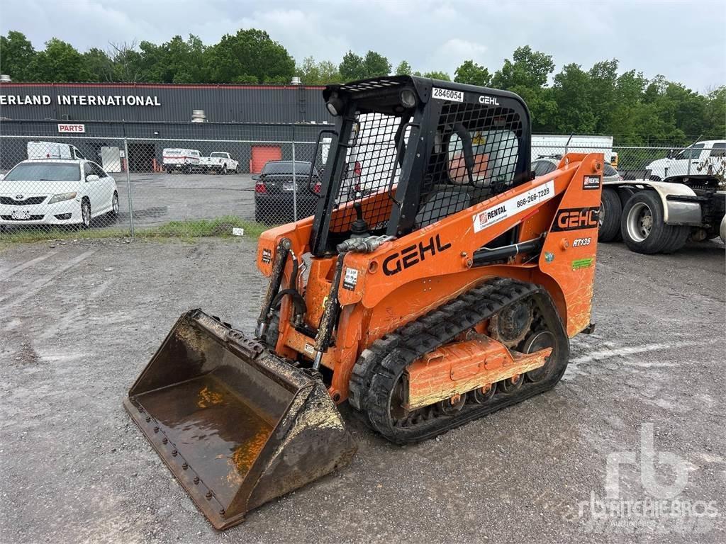 Gehl RT135 滑移轉向裝載機