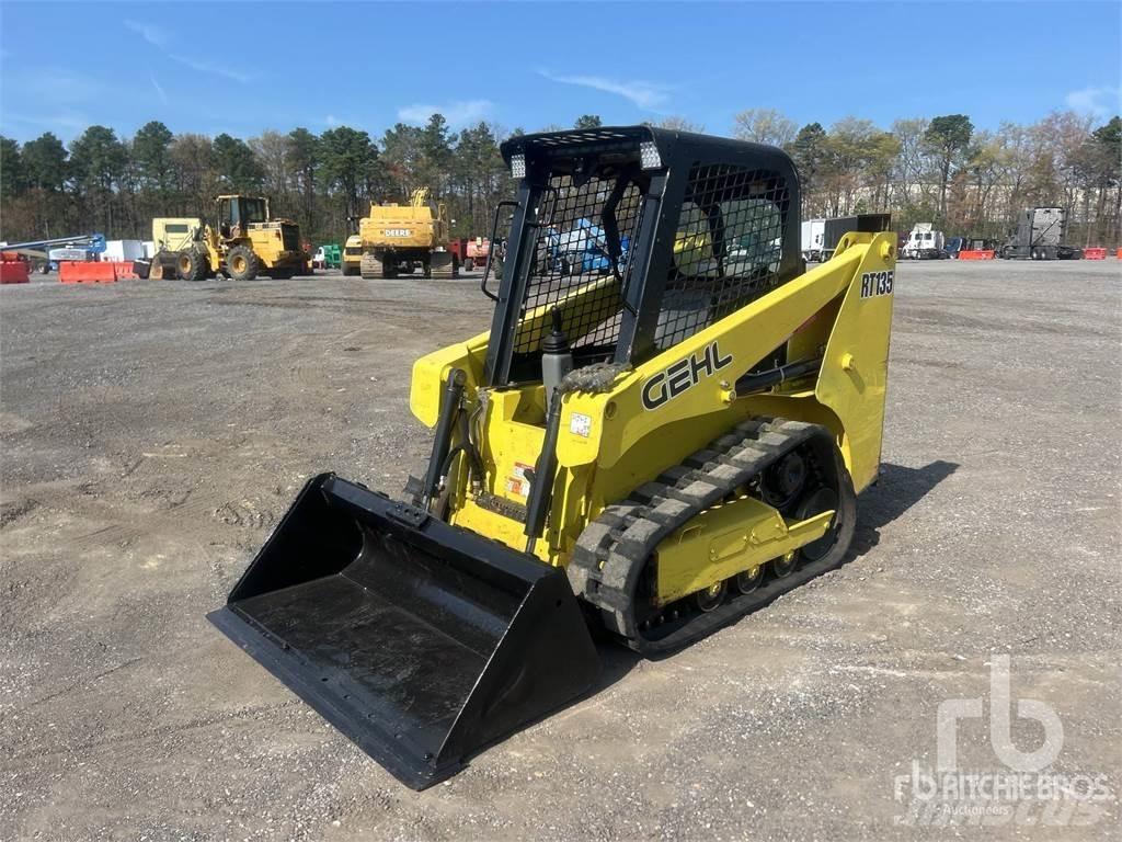Gehl RT135 滑移轉向裝載機