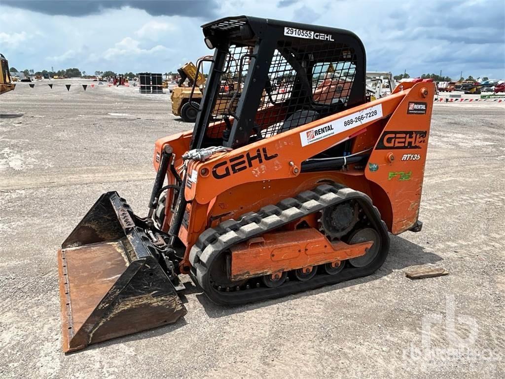 Gehl RT135 滑移轉向裝載機