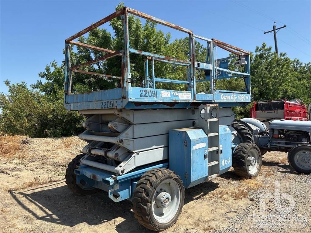 Genie GS-4390 剪式升降機