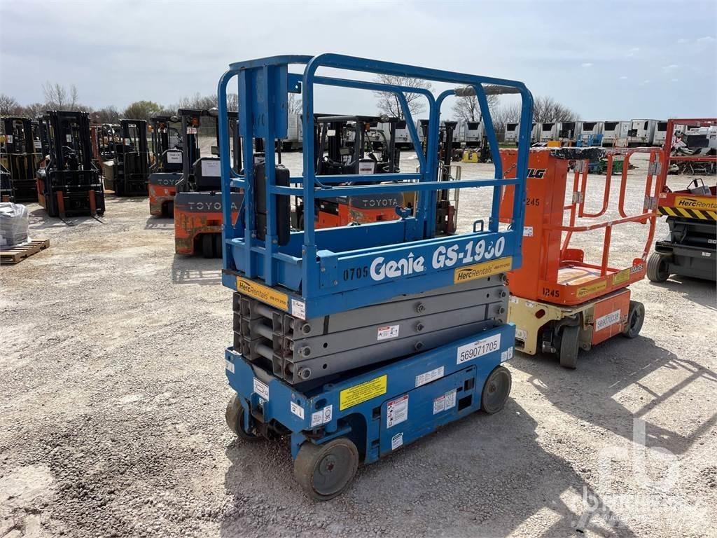 Genie GS1930 剪式升降機