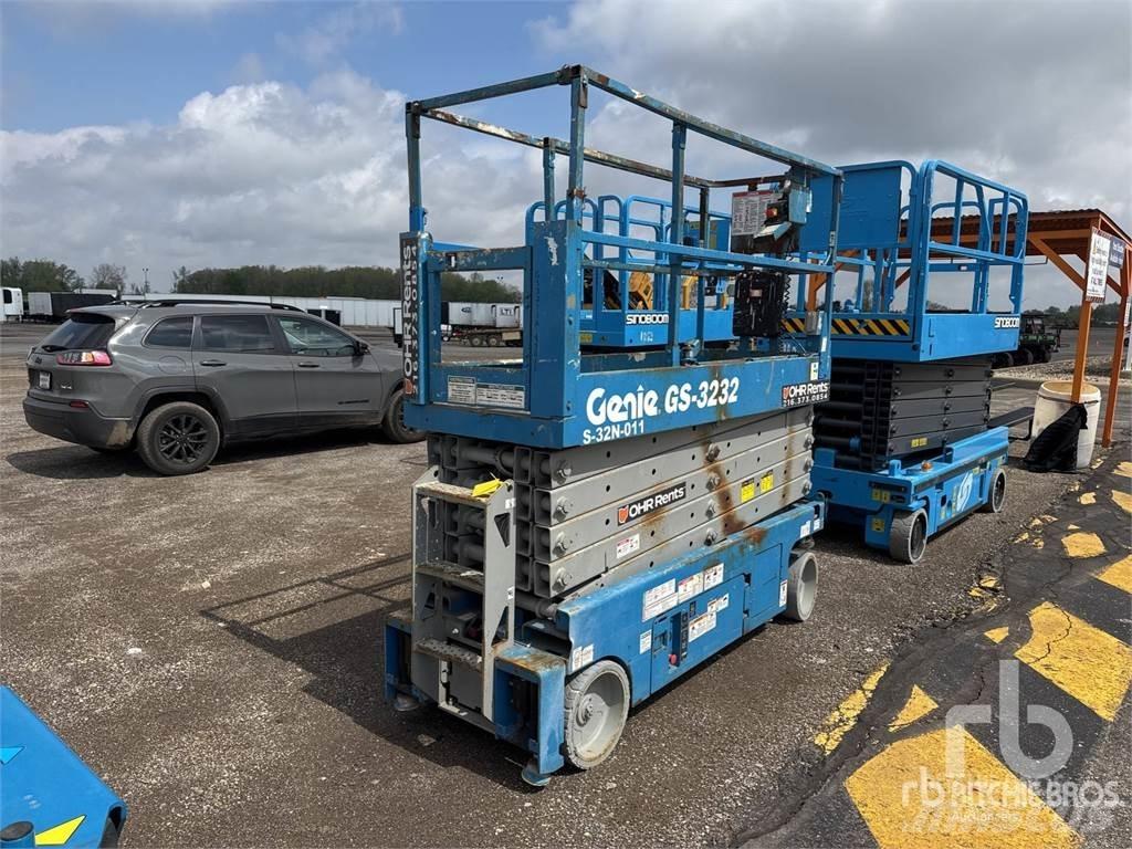 Genie GS3232 剪式升降機