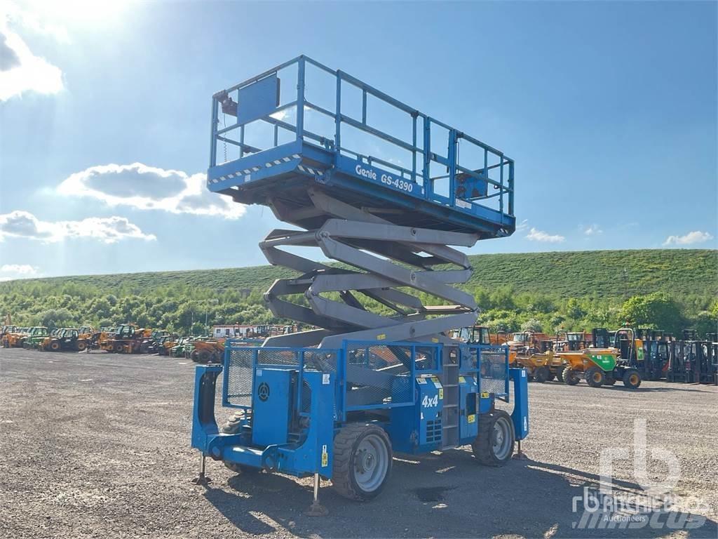 Genie GS4390 剪式升降機