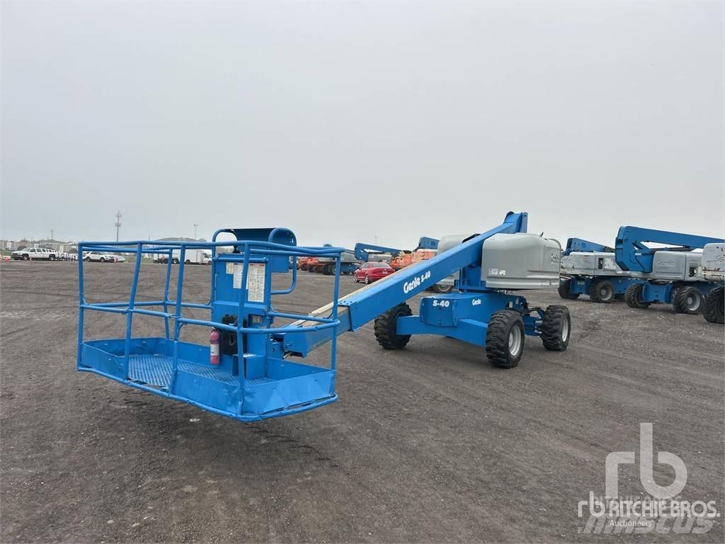 Genie S-40 曲臂高空作業車