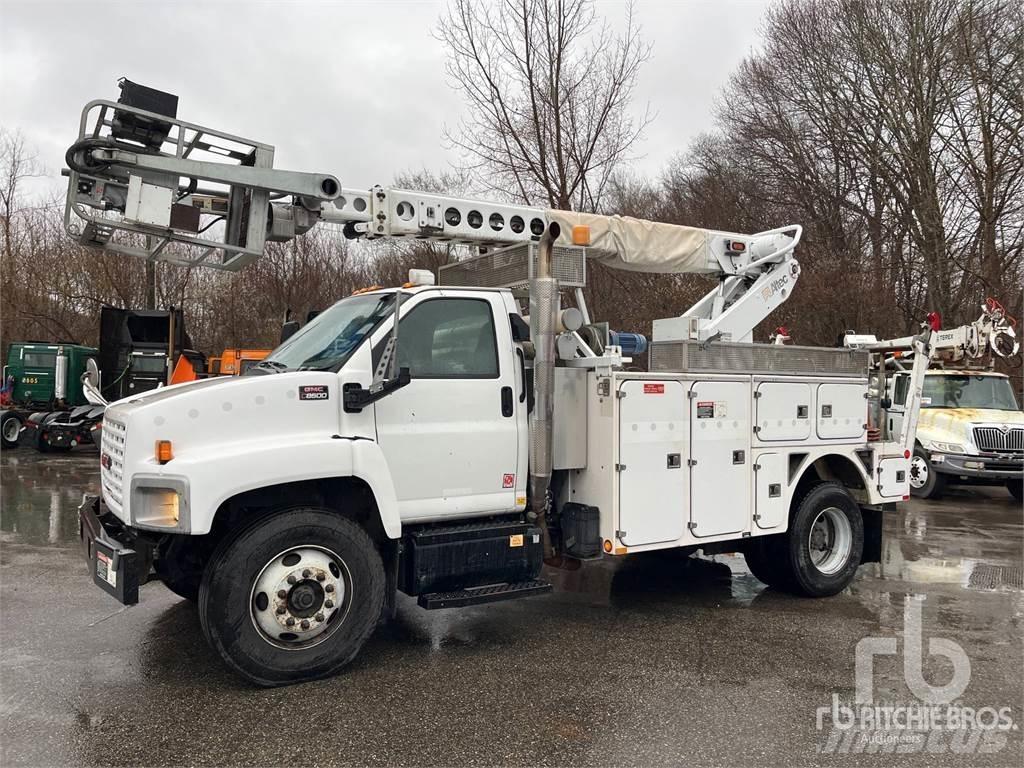 GMC C8500 拖車裝載高空作業平台