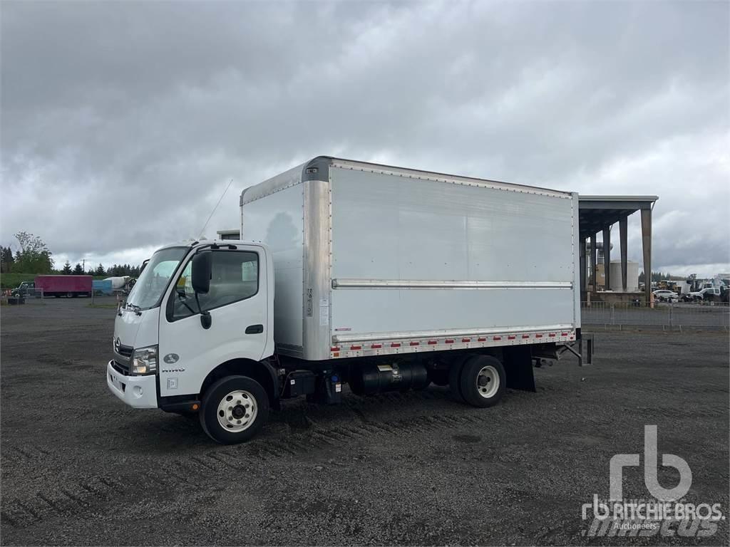 Hino 155 廂式貨物運輸車