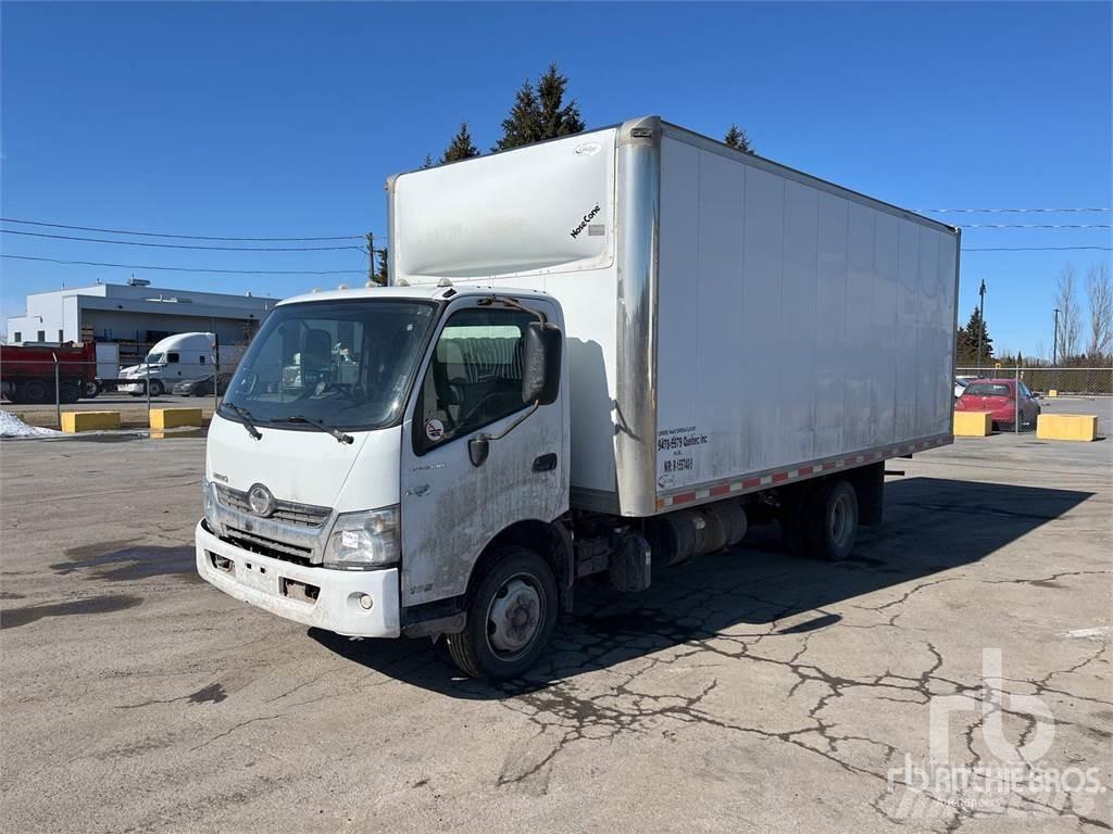 Hino 195 廂式貨物運輸車