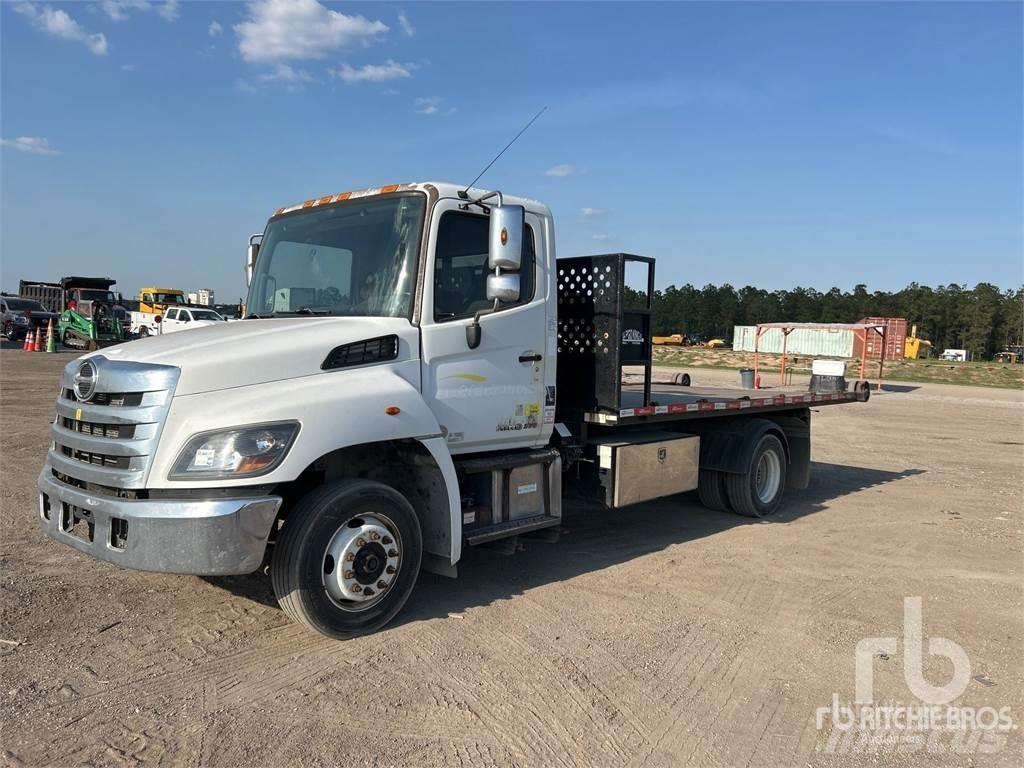 Hino 258LP 廂式貨物運輸車