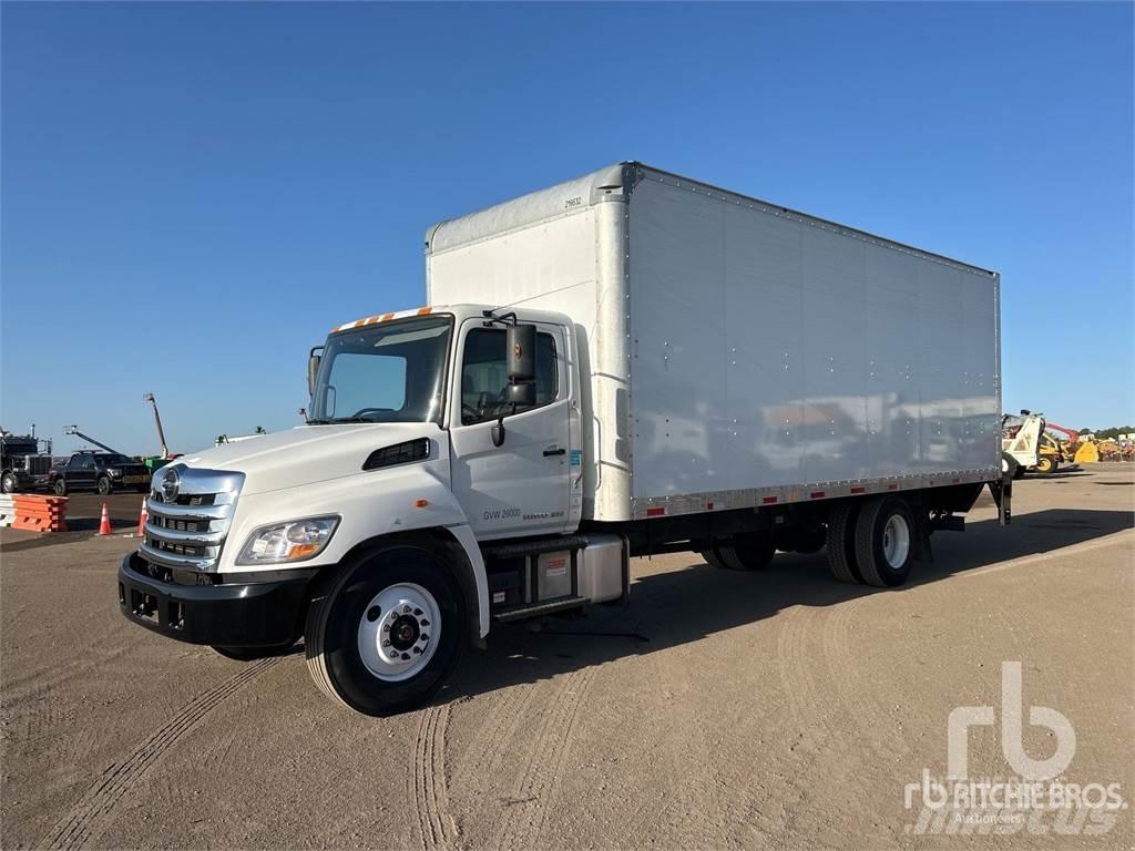 Hino 268 廂式貨物運輸車