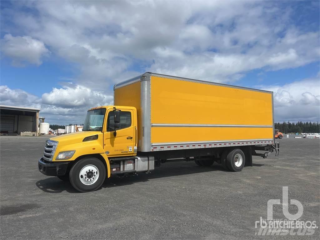 Hino 268 廂式貨物運輸車
