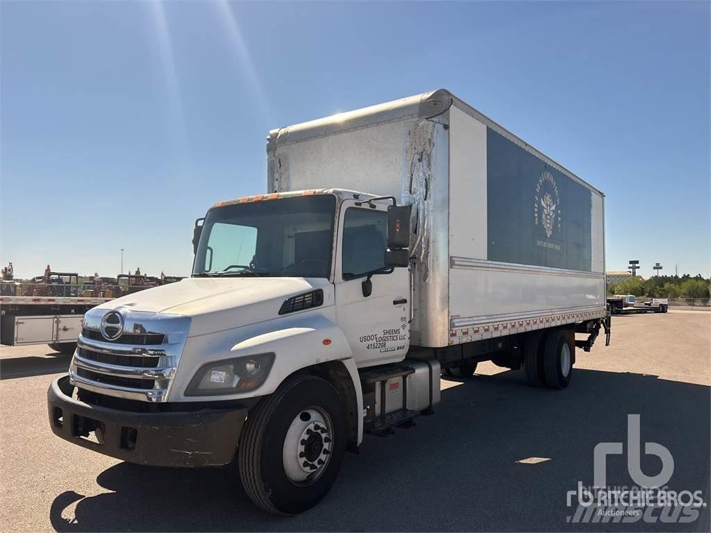 Hino 268 廂式貨物運輸車