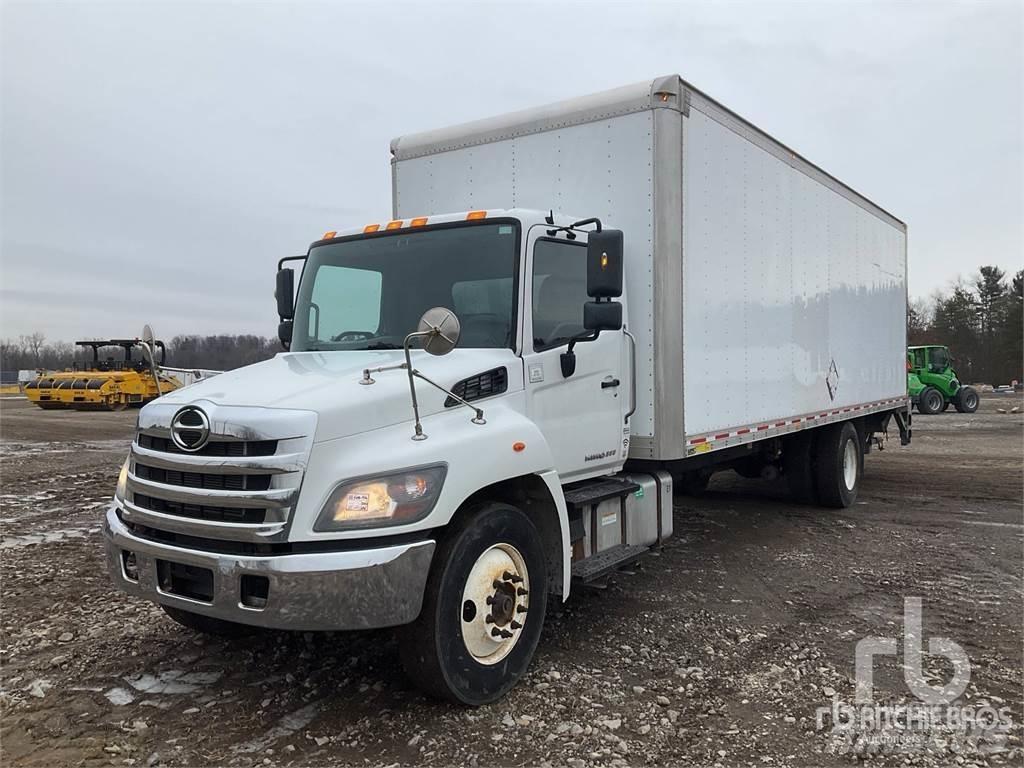 Hino 268 廂式貨物運輸車