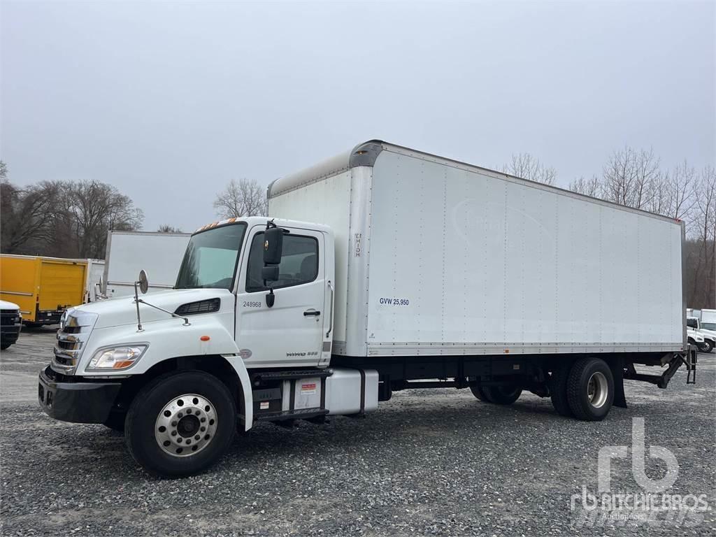 Hino 268 廂式貨物運輸車