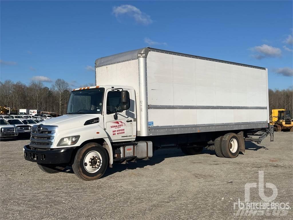 Hino 268 廂式貨物運輸車