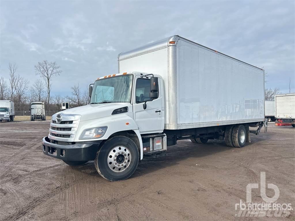 Hino 268 廂式貨物運輸車
