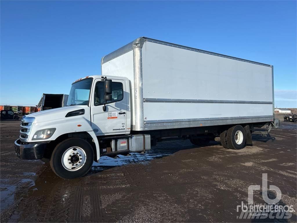 Hino 268 廂式貨物運輸車