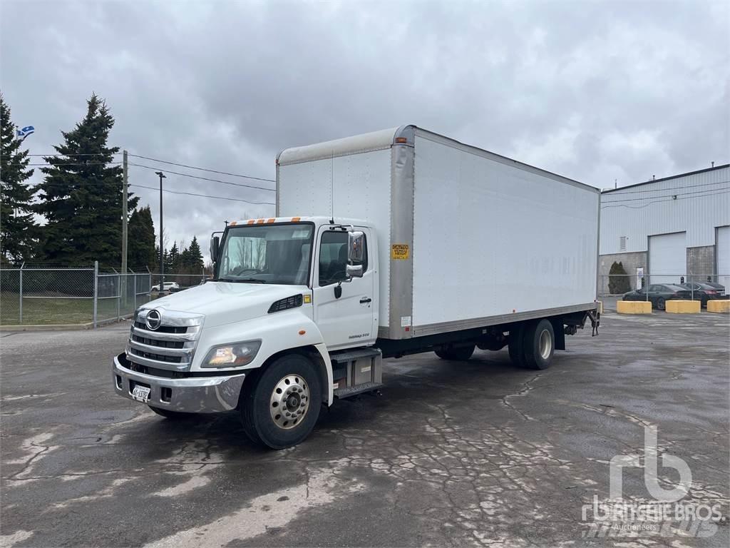 Hino 268 廂式貨物運輸車
