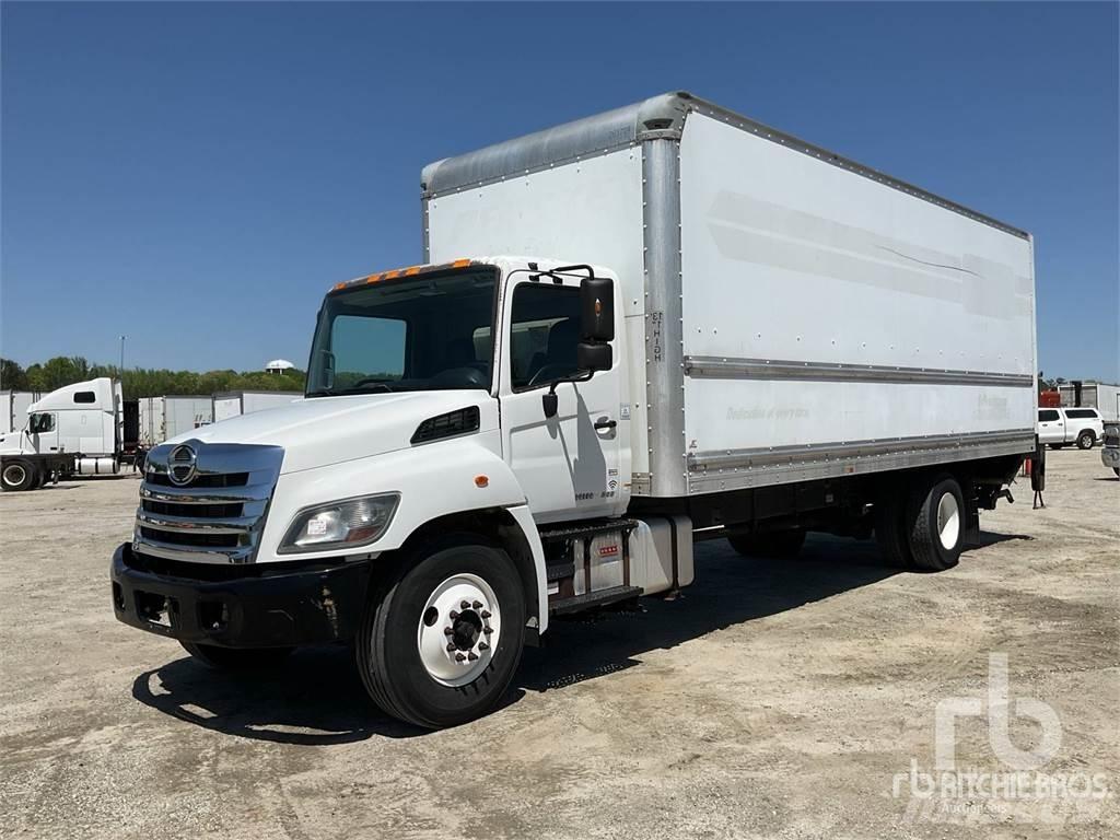 Hino 268 廂式貨物運輸車