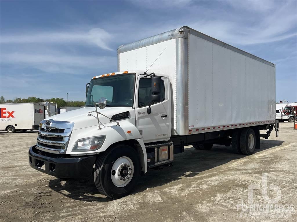 Hino 268 廂式貨物運輸車
