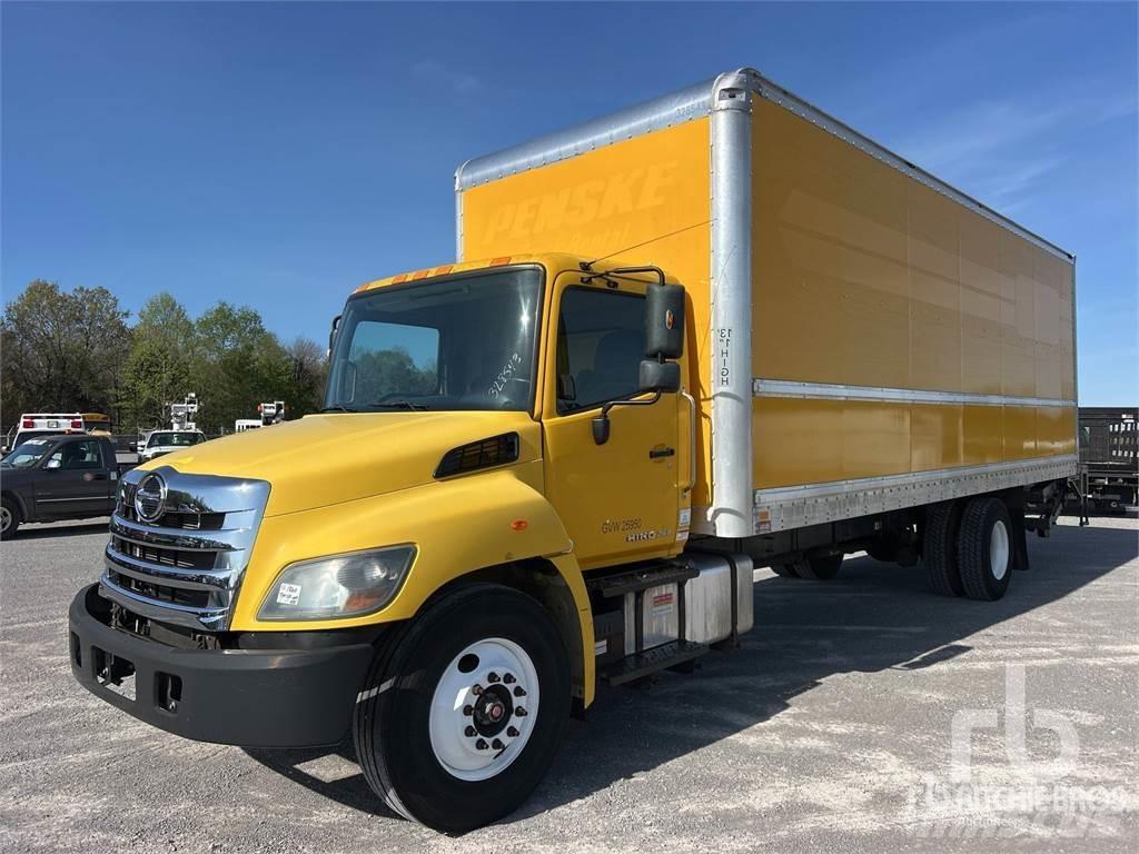 Hino 268 廂式貨物運輸車
