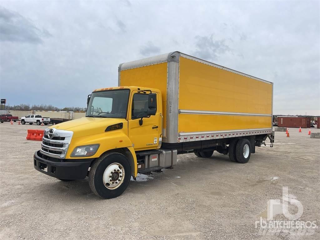 Hino 268 廂式貨物運輸車