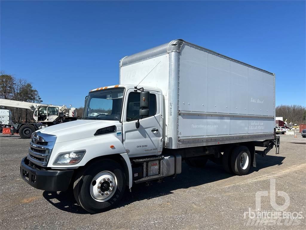 Hino 268 廂式貨物運輸車
