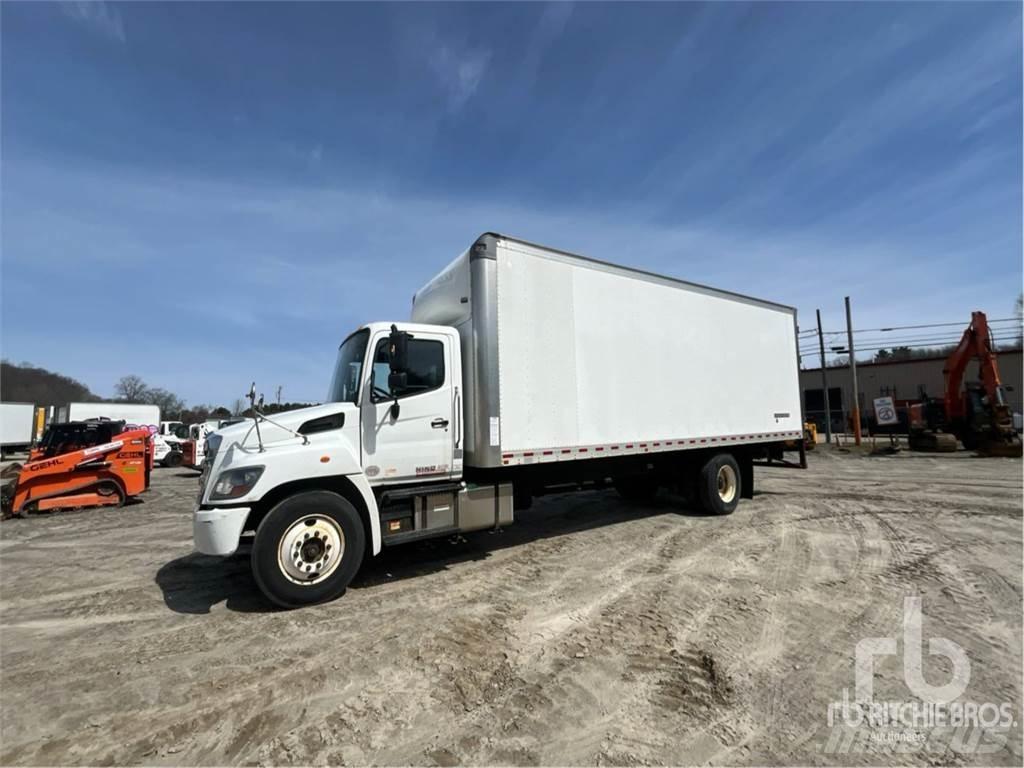 Hino 268 廂式貨物運輸車