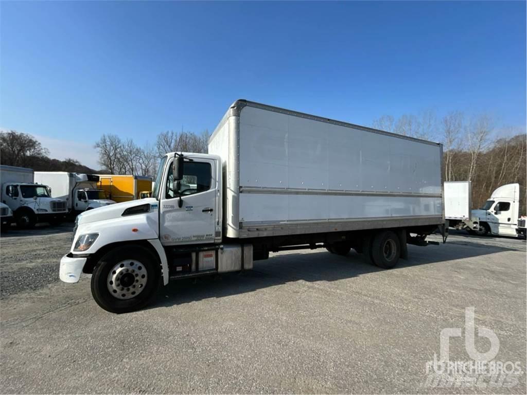 Hino 268 廂式貨物運輸車