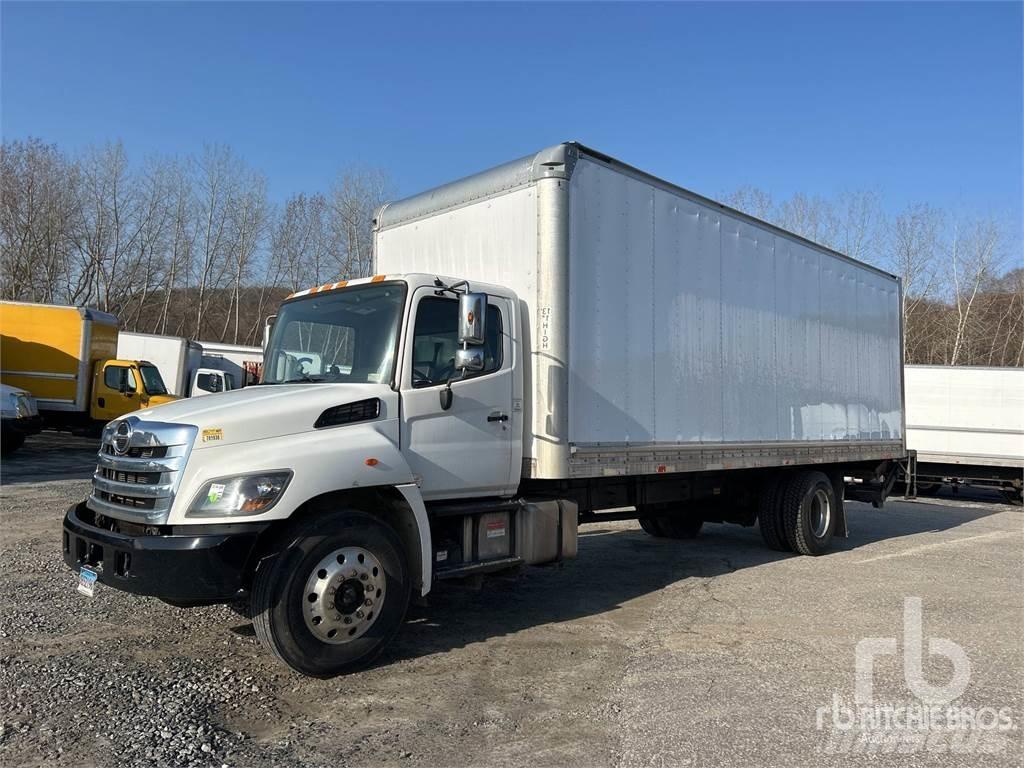 Hino 268 廂式貨物運輸車
