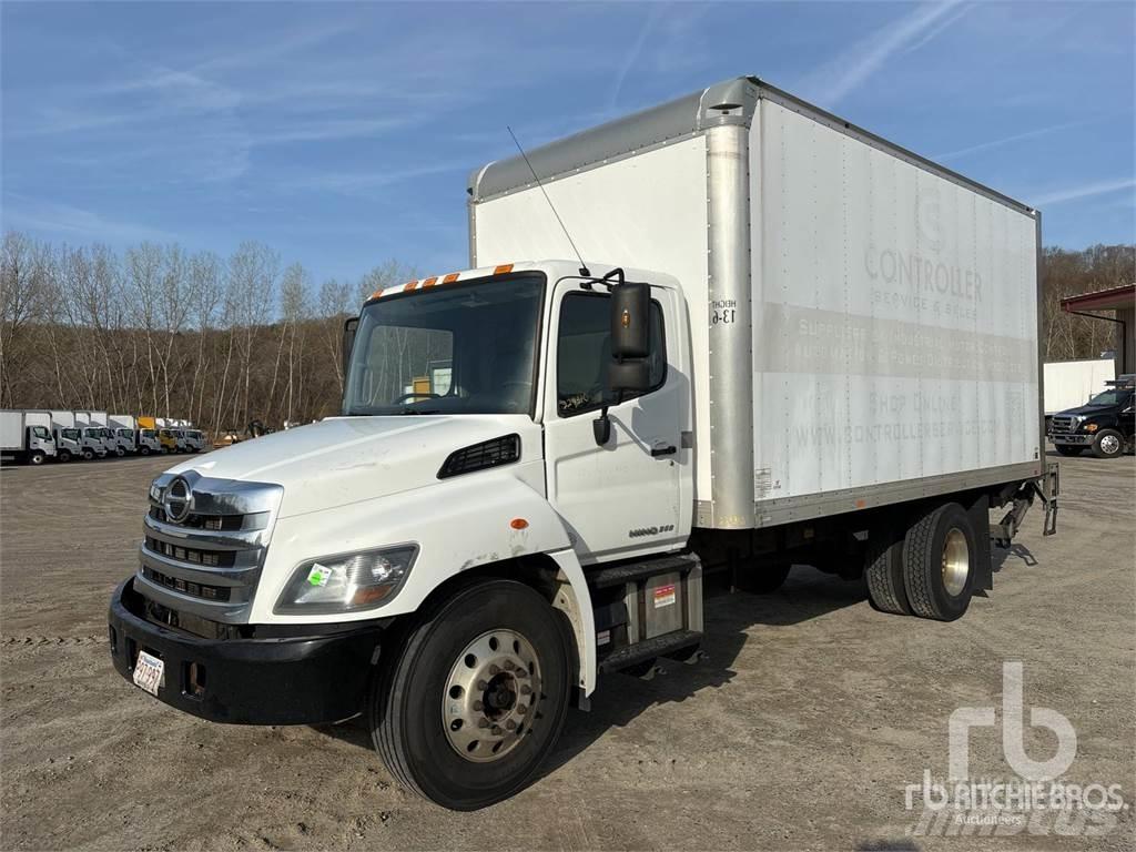 Hino 268 廂式貨物運輸車