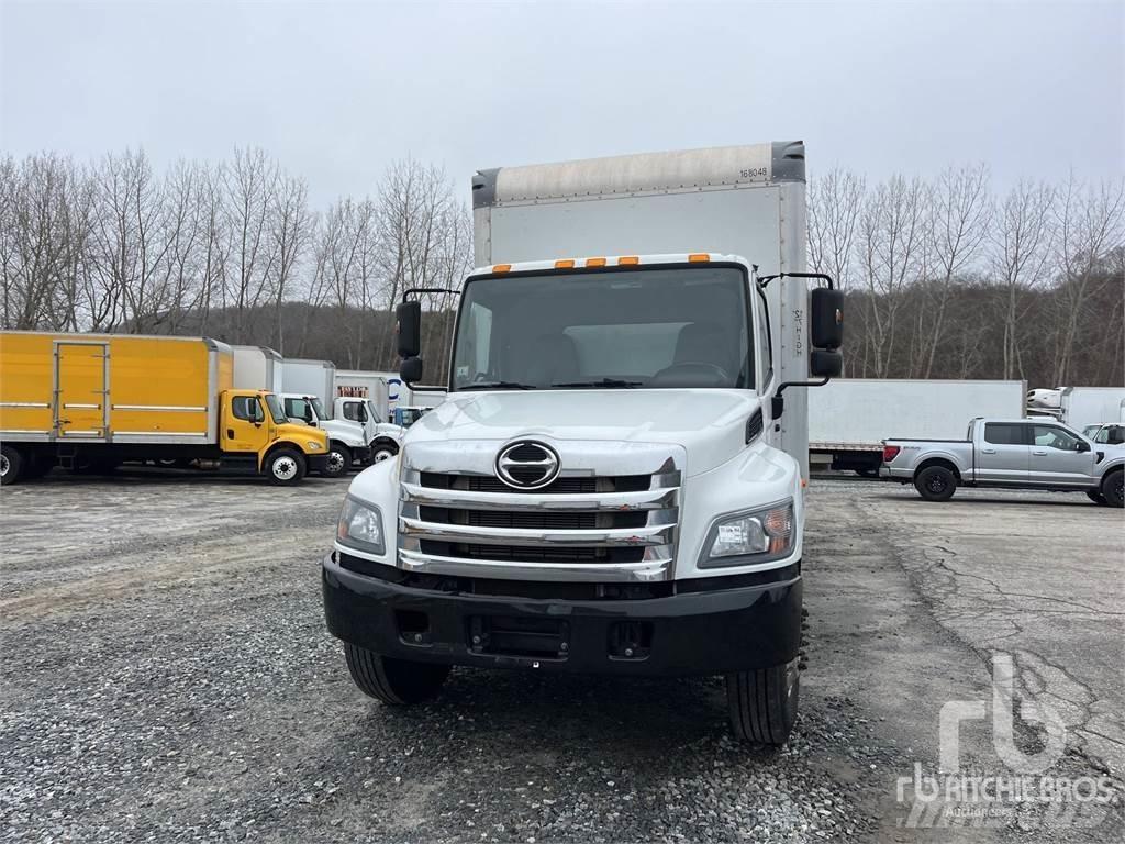 Hino 268 廂式貨物運輸車