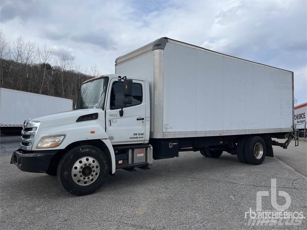 Hino 268 廂式貨物運輸車