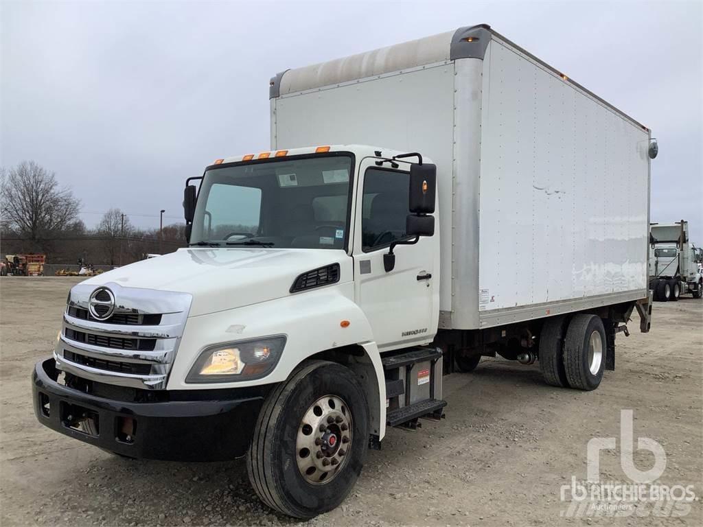 Hino 268 廂式貨物運輸車
