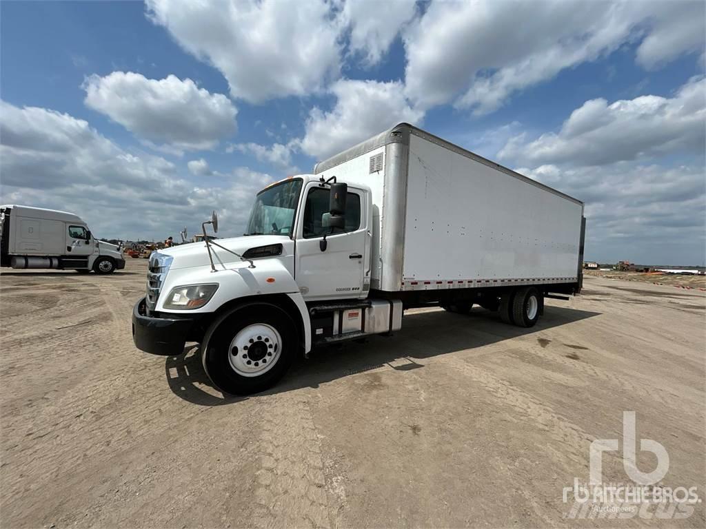 Hino 268 廂式貨物運輸車