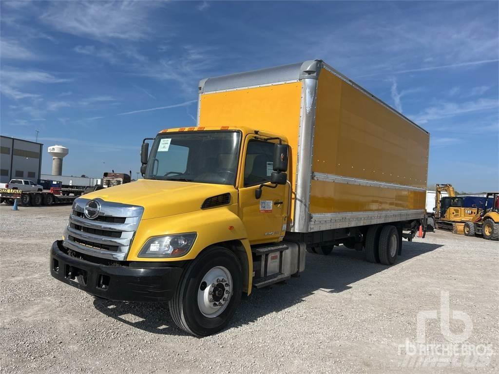 Hino 268 廂式貨物運輸車