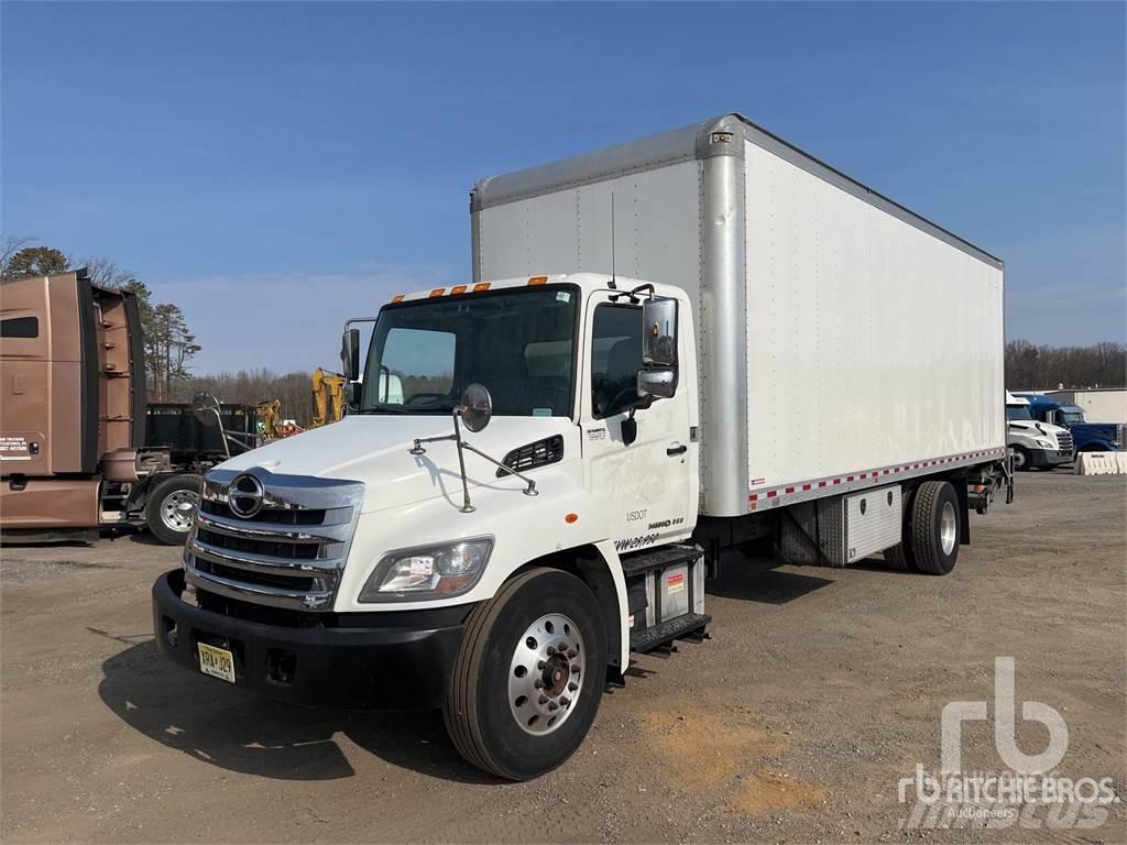 Hino 268 廂式貨物運輸車